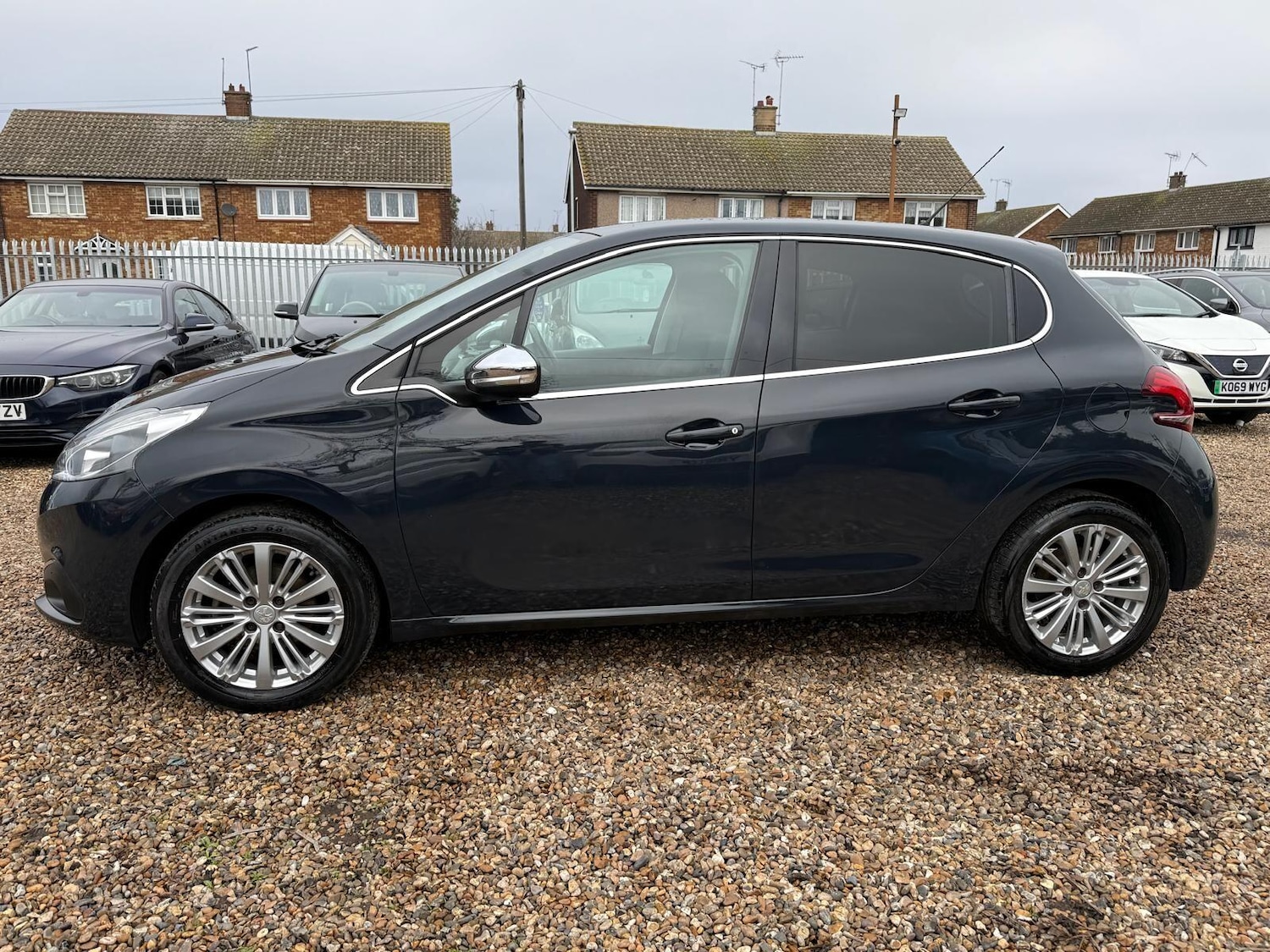Used Peugeot 208 2017 for sale - 77872056: Photo 18