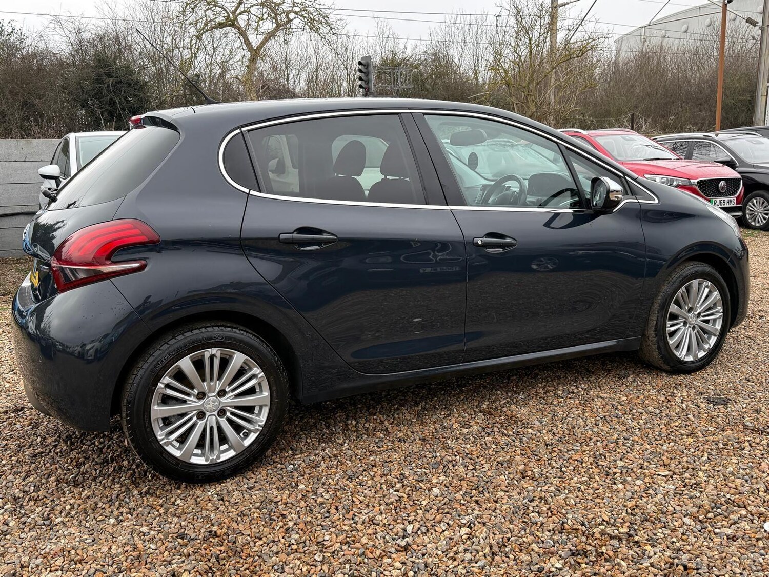Used Peugeot 208 2017 for sale - 77872056: Photo 21