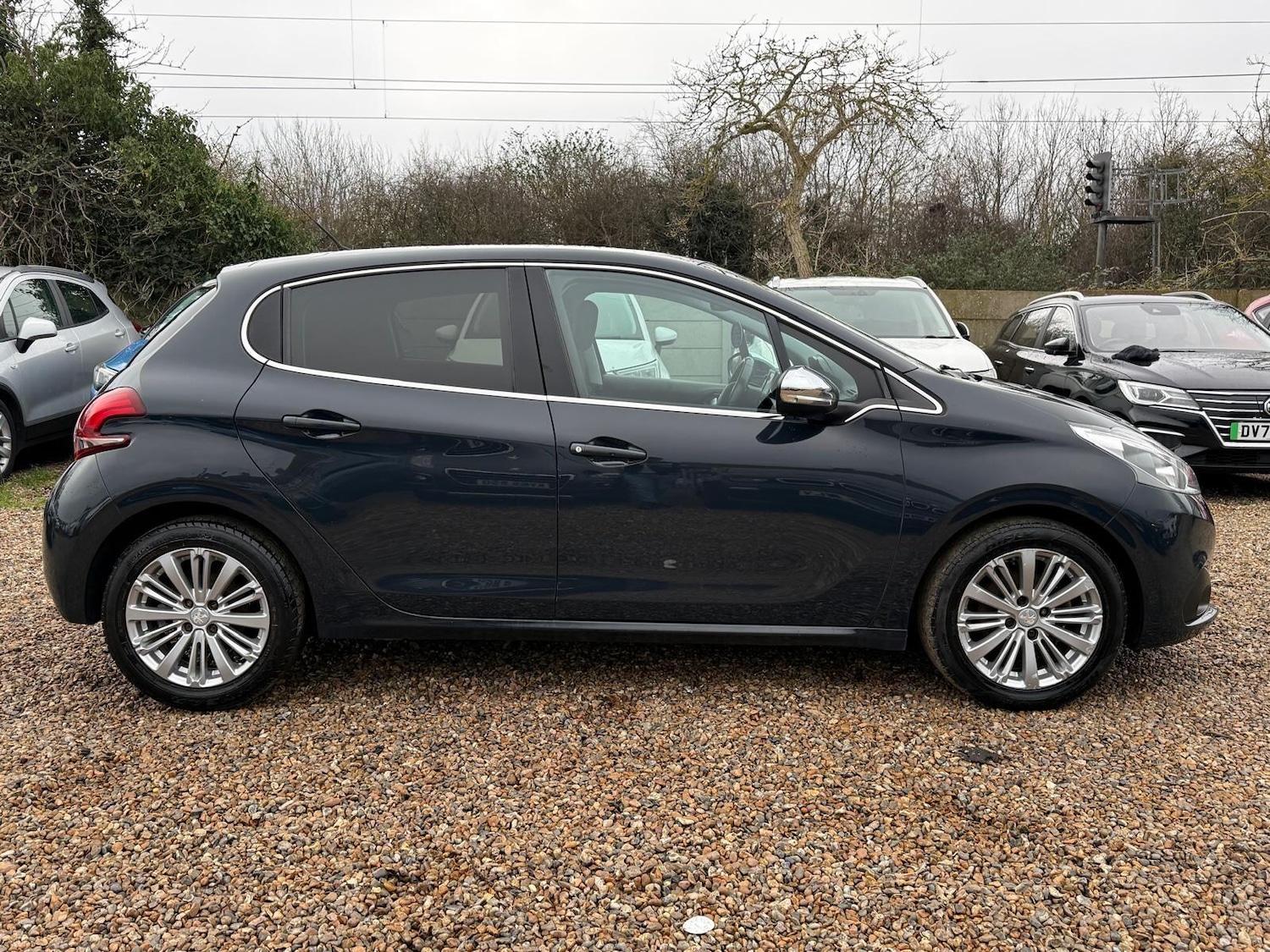 Used Peugeot 208 2017 for sale - 77872056: Photo 22