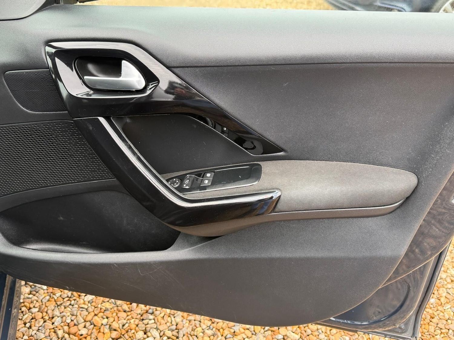 Used Peugeot 208 2017 for sale - 77872056: Photo 33