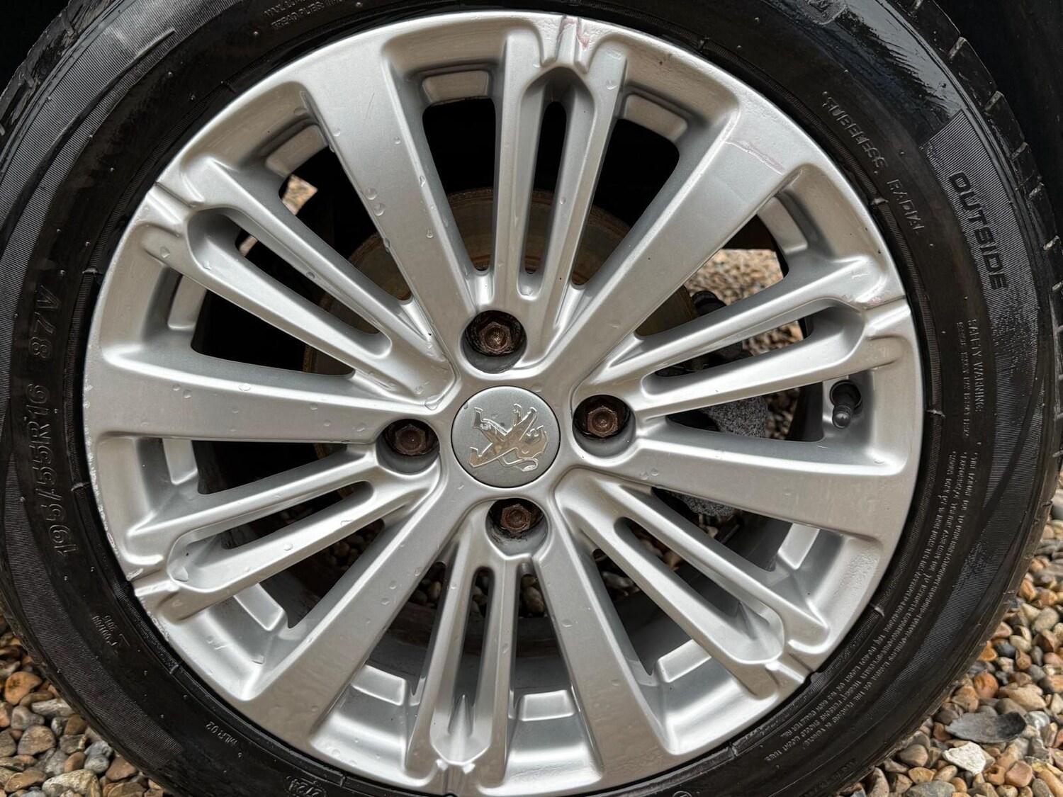 Used Peugeot 208 2017 for sale - 77872056: Photo 41