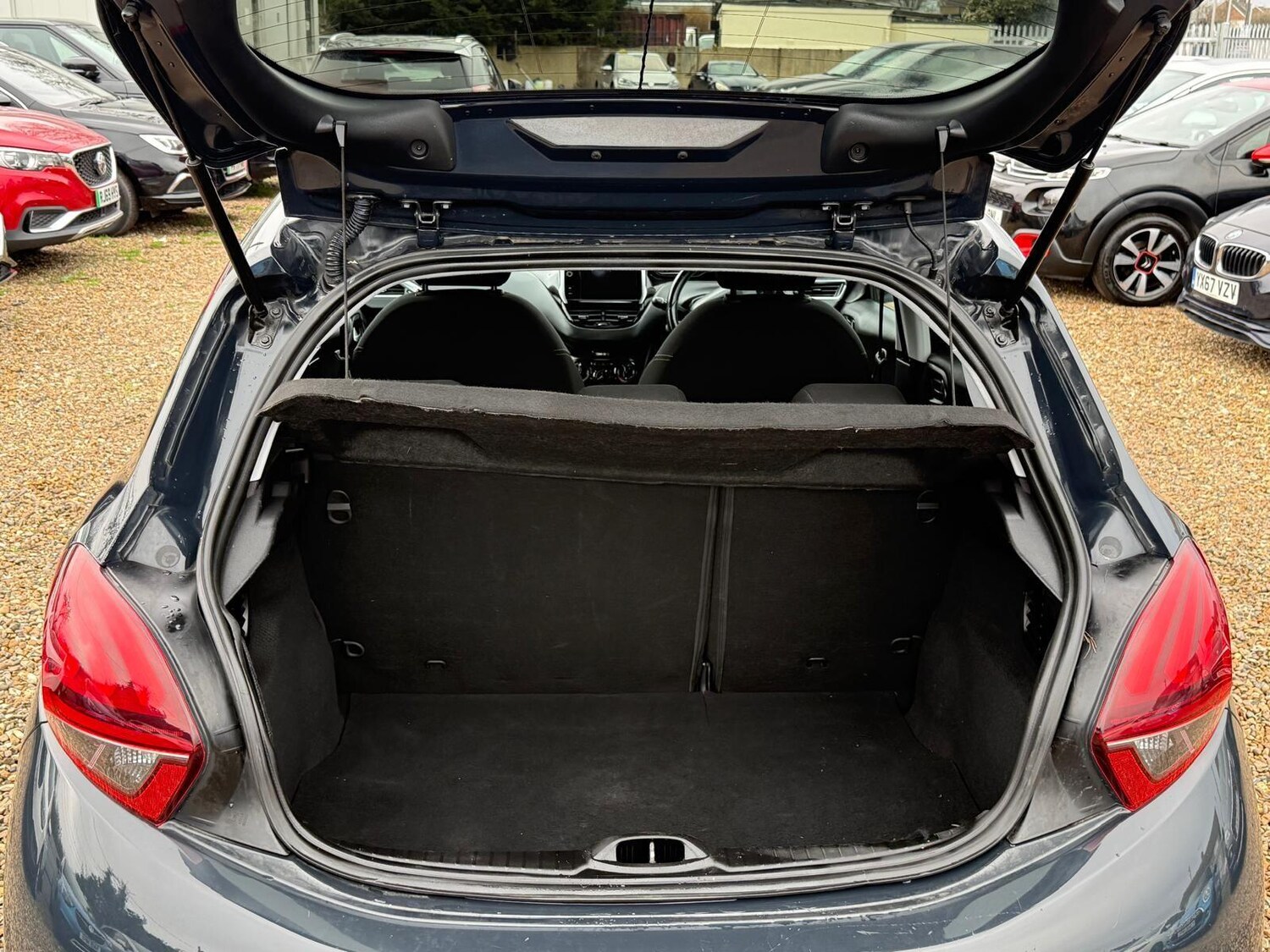 Used Peugeot 208 2017 for sale - 77872056: Photo 43