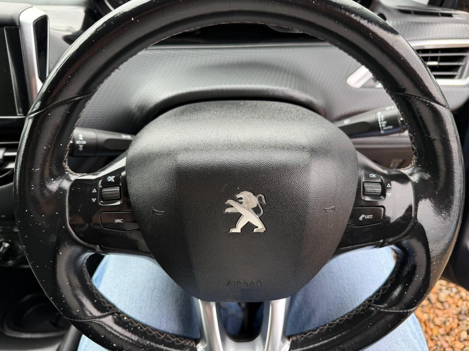 Used Peugeot 208 2017 for sale - 77872056: Photo 44