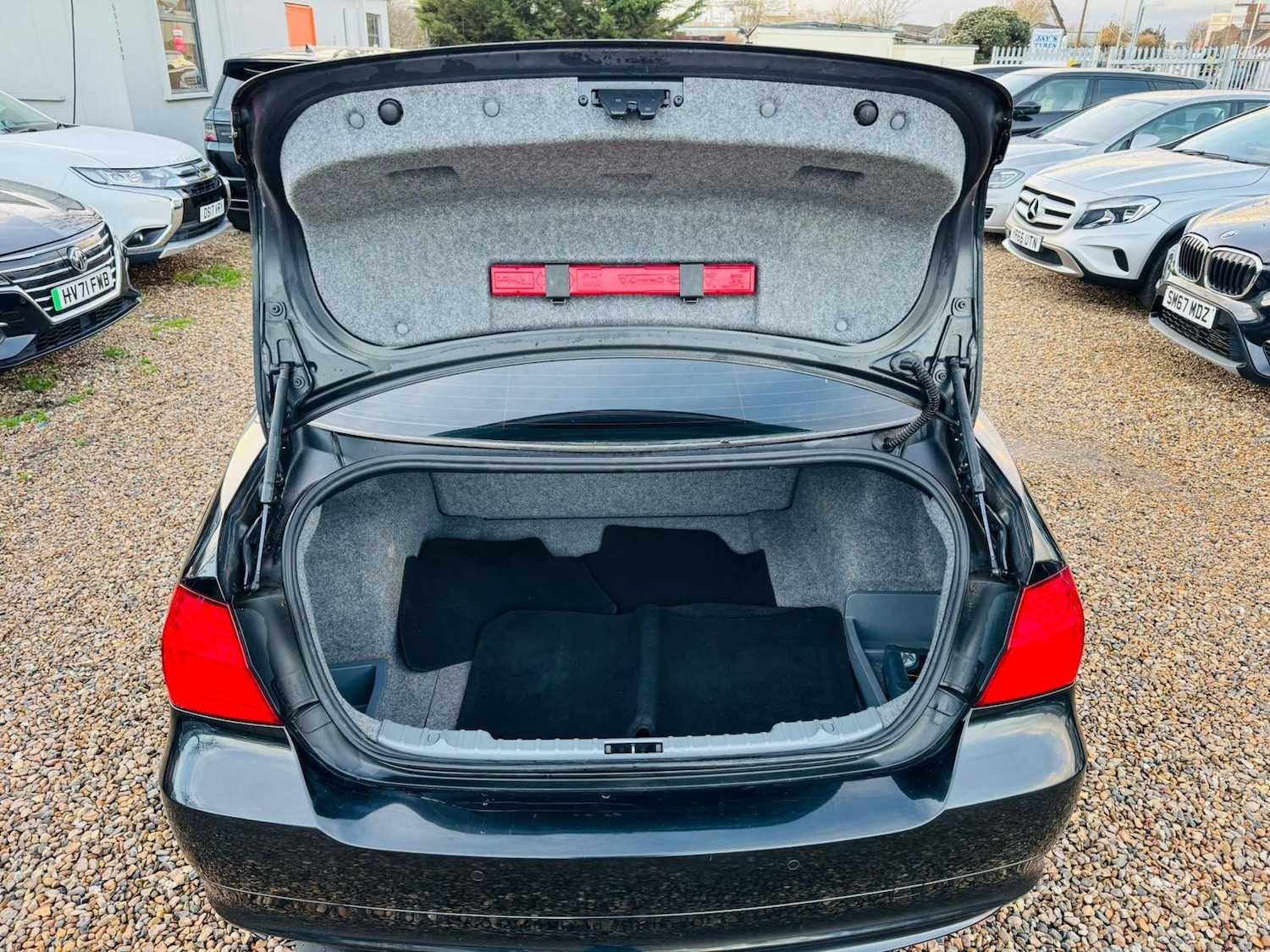 Used BMW 3 Series 2010 for sale - 77802467: Photo 30