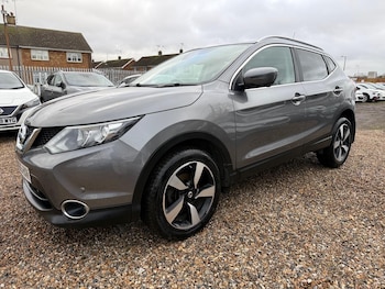 Used Nissan Qashqai 2016 for sale - 77802470: Photo