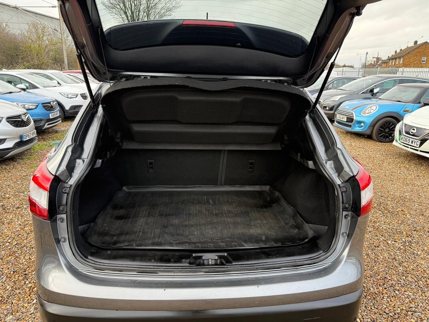 Used Nissan Qashqai 2016 for sale - 77802470: Photo 41