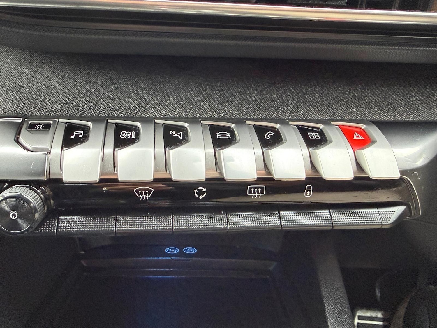 Used Peugeot 3008 2017 for sale - 77802489: Photo 54