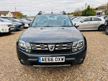 Used Dacia Duster 2016 for sale - 79830653: Photo