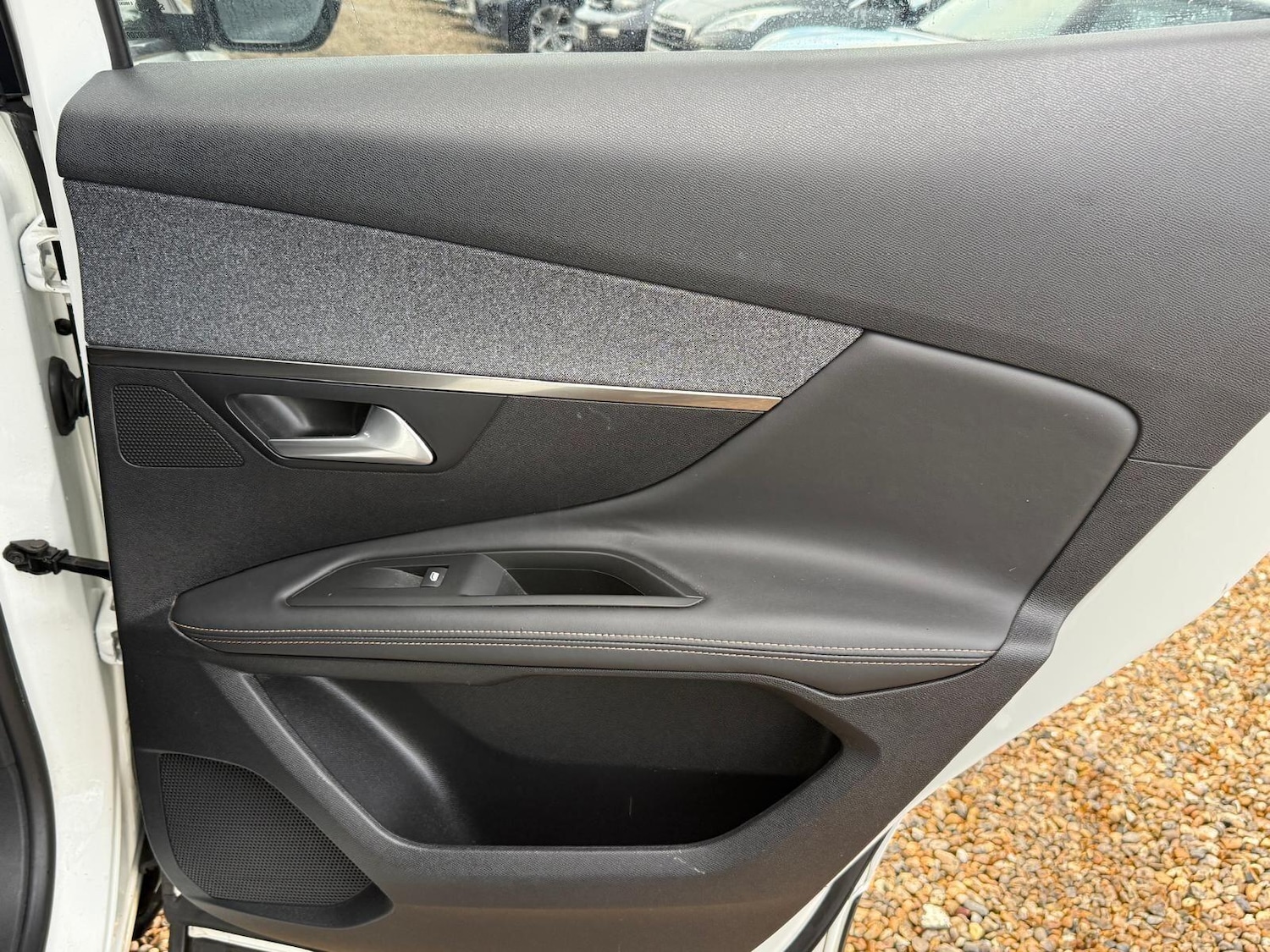 Used Peugeot 3008 2017 for sale - 77872055: Photo 38