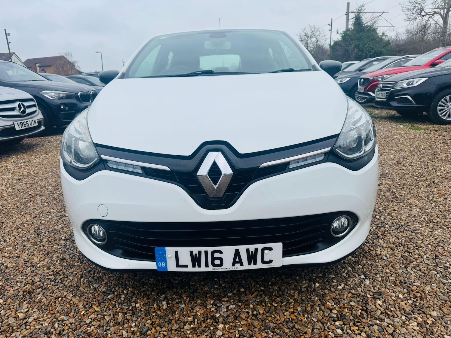 Used Renault Clio 2016 for sale - 77872051: Photo 2