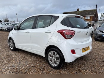 Used Hyundai i10 2016 for sale - 77872064: Photo
