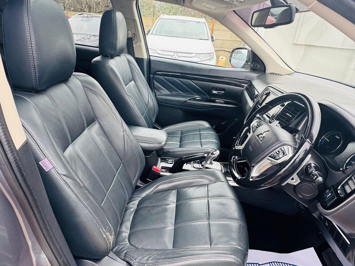 Used Mitsubishi Outlander 2016 for sale - 77802471: Photo 31