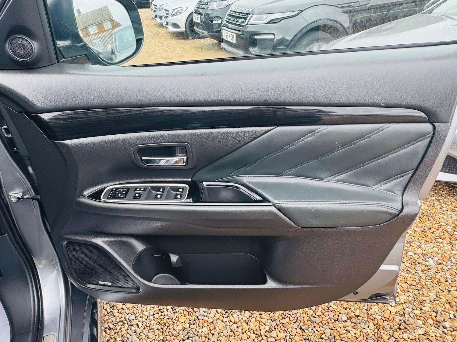 Used Mitsubishi Outlander 2016 for sale - 77802471: Photo 38