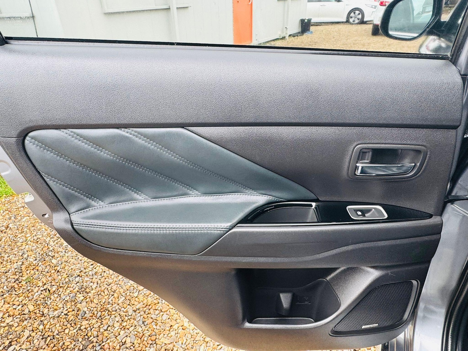 Used Mitsubishi Outlander 2016 for sale - 77802471: Photo 40