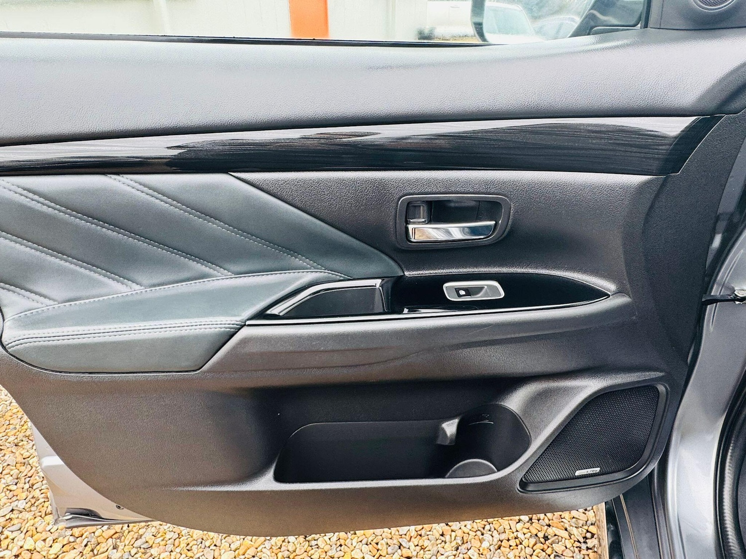 Used Mitsubishi Outlander 2016 for sale - 77802471: Photo 41