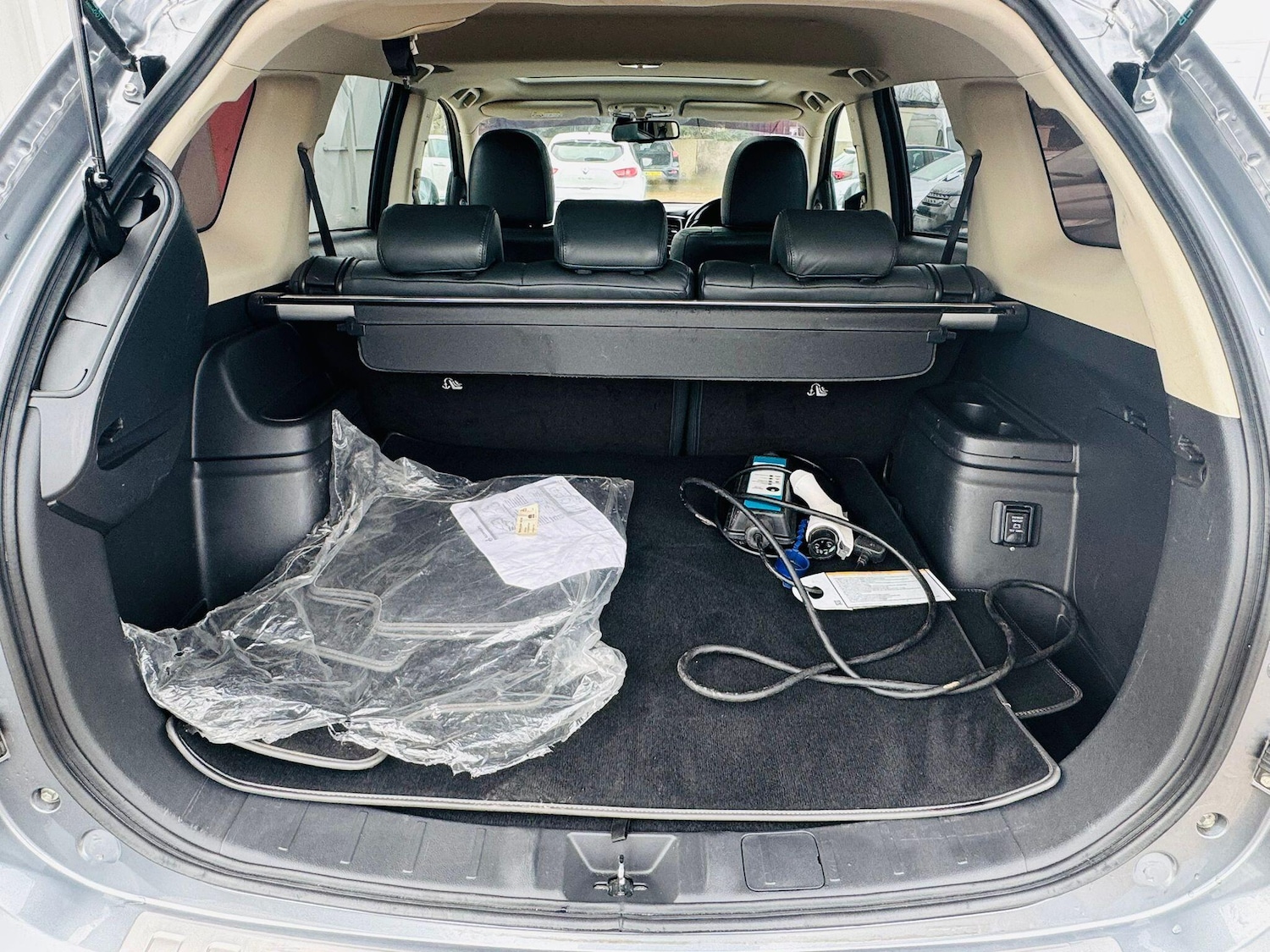 Used Mitsubishi Outlander 2016 for sale - 77802471: Photo 48