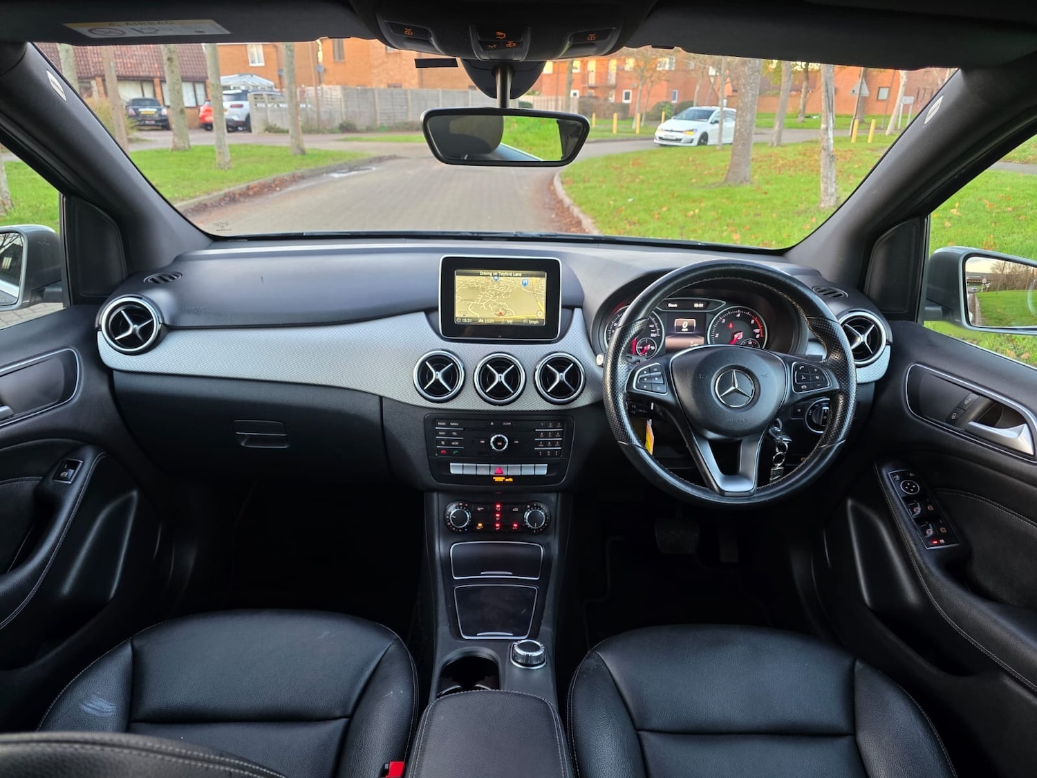 Used Mercedes-Benz B Class 2015 for sale - 77125100: Photo 19