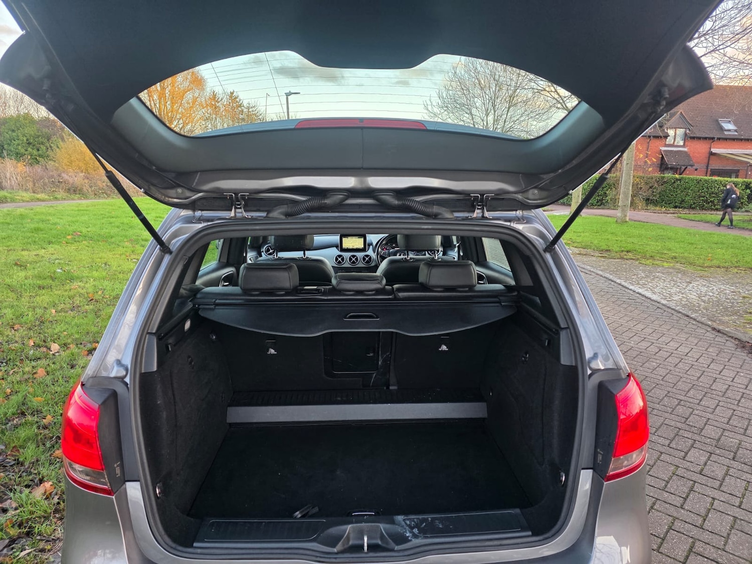 Used Mercedes-Benz B Class 2015 for sale - 77125100: Photo 32