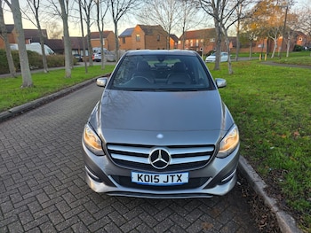 Used Mercedes-Benz B Class 2015 for sale - 77125100: Photo