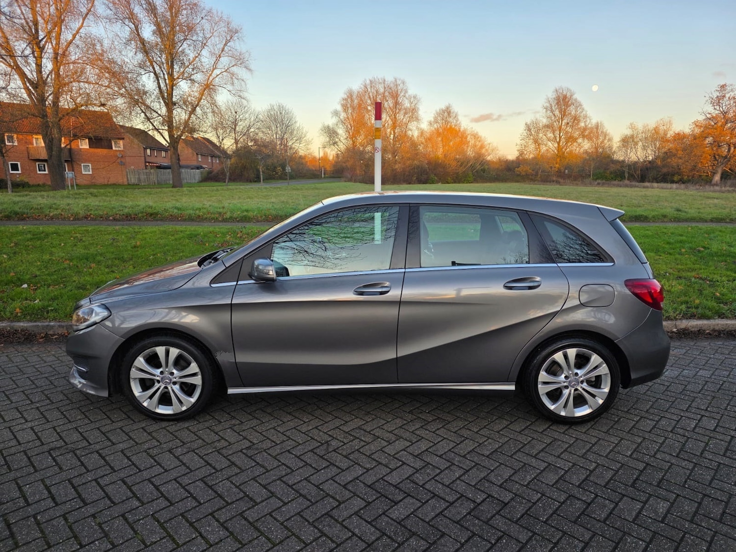 Used Mercedes-Benz B Class 2015 for sale - 77125100: Photo 6