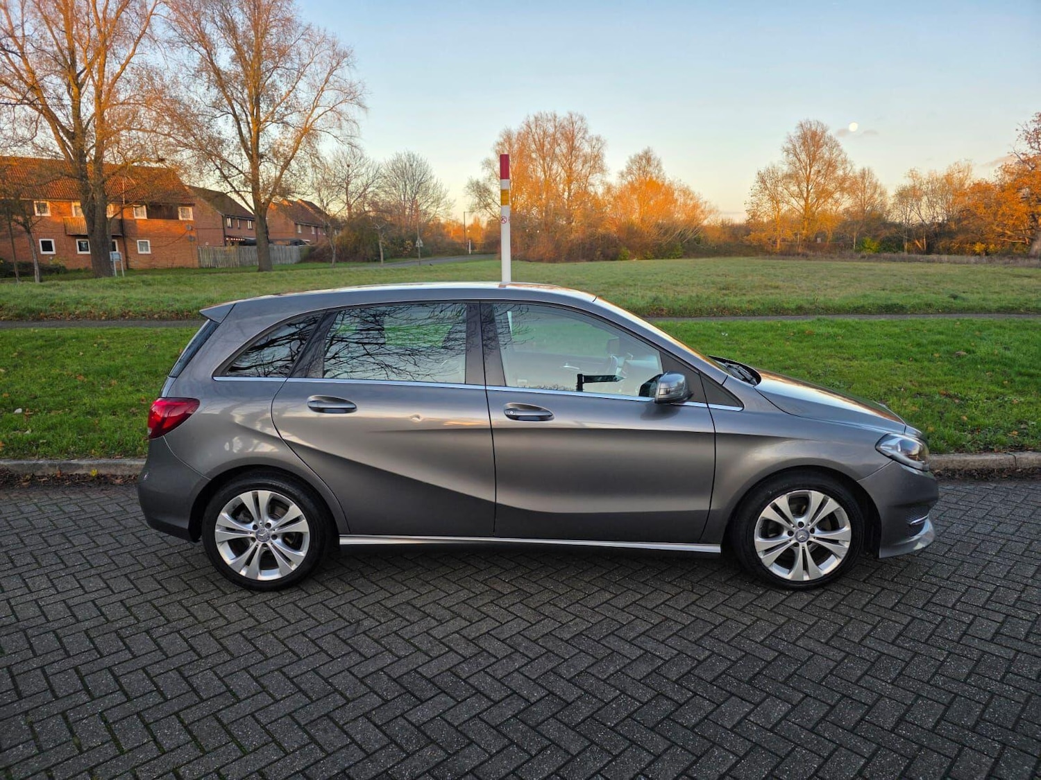 Used Mercedes-Benz B Class 2015 for sale - 77179987: Photo 11