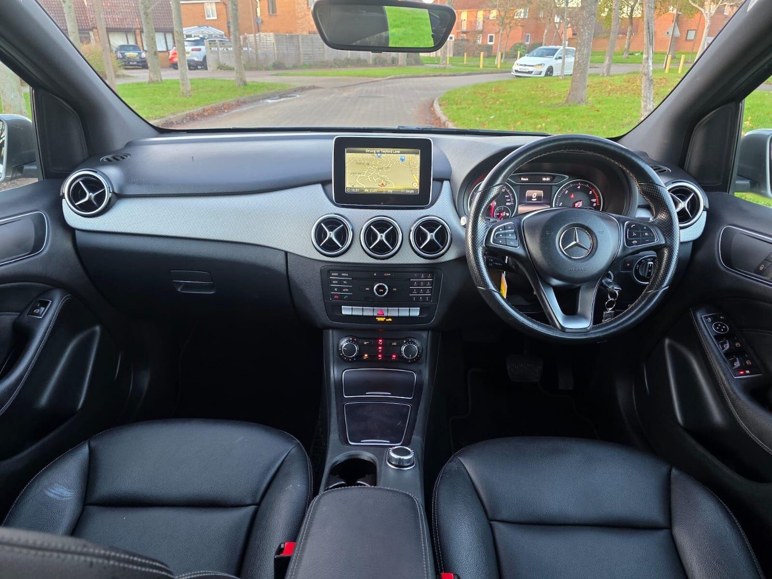 Used Mercedes-Benz B Class 2015 for sale - 77179987: Photo 17