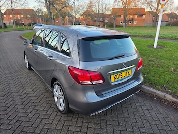 Used Mercedes-Benz B Class 2015 for sale - 77179987: Photo