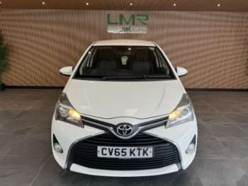 Used Toyota Yaris 2015 for sale - 74932211: Photo