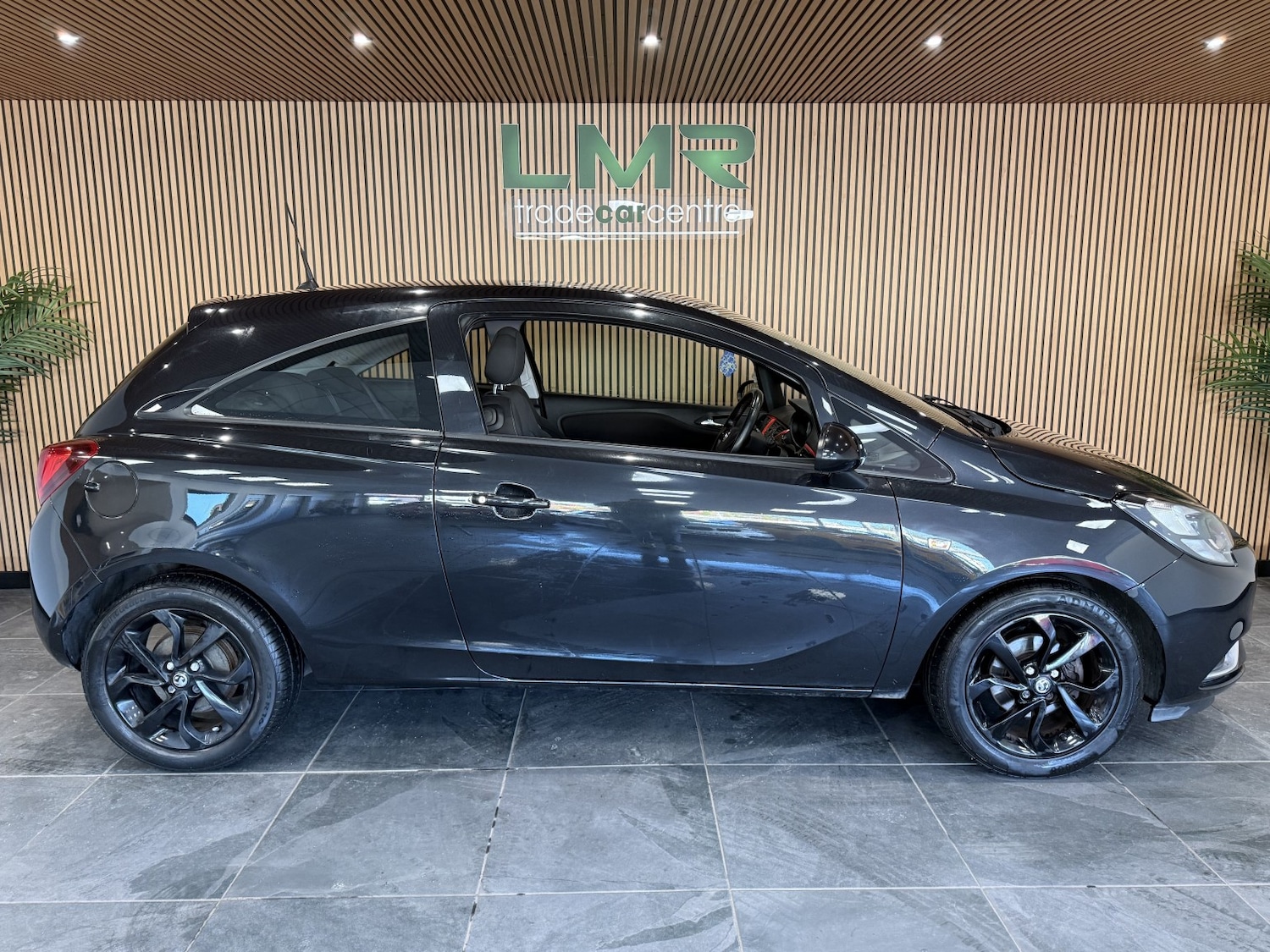 Used Vauxhall Corsa 2015 for sale - 76692818: Photo 5