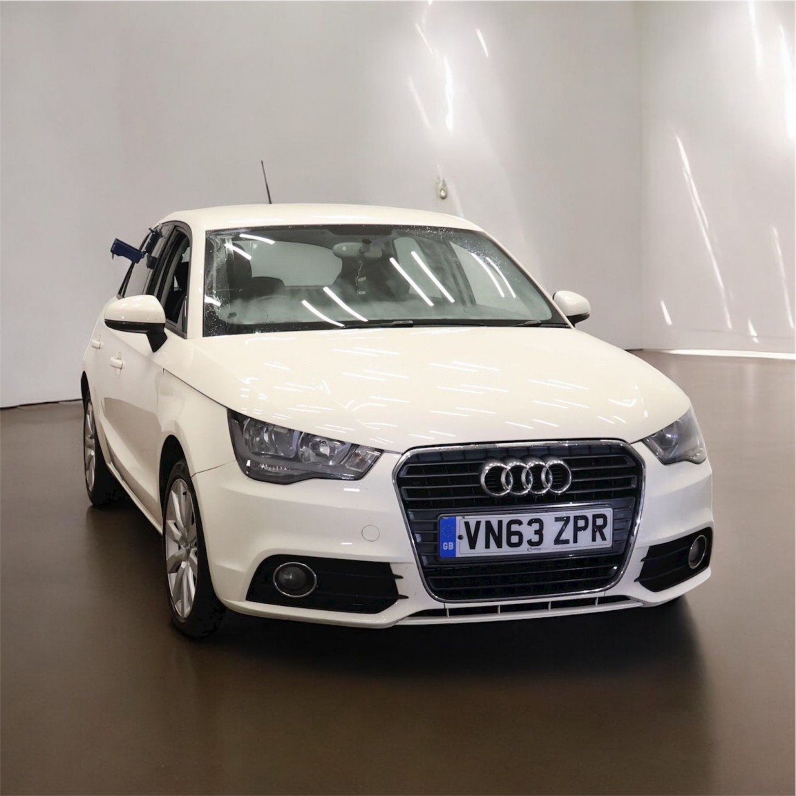 Used Audi A1 2014 for sale - 76547807: Photo 3