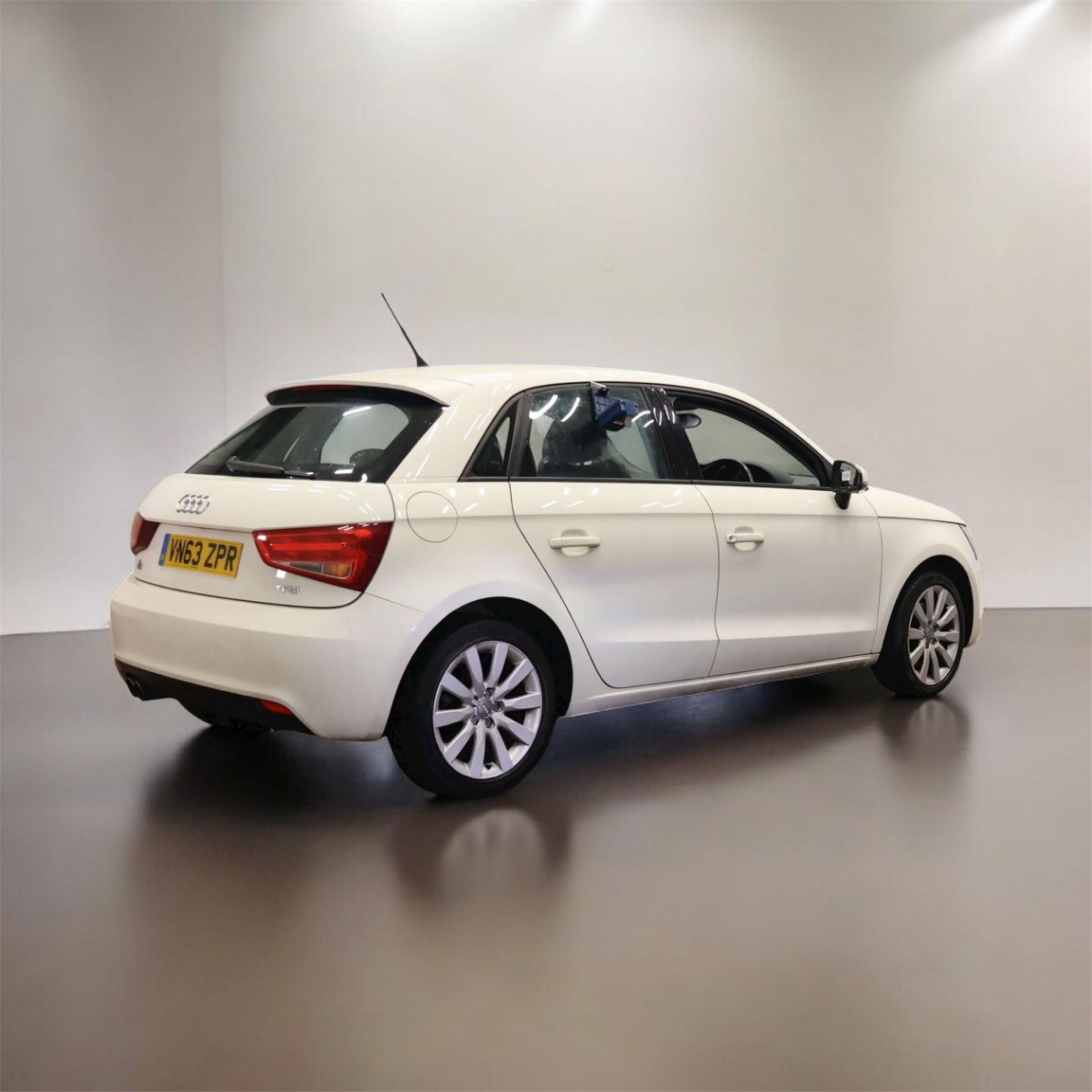 Used Audi A1 2014 for sale - 76547807: Photo 8