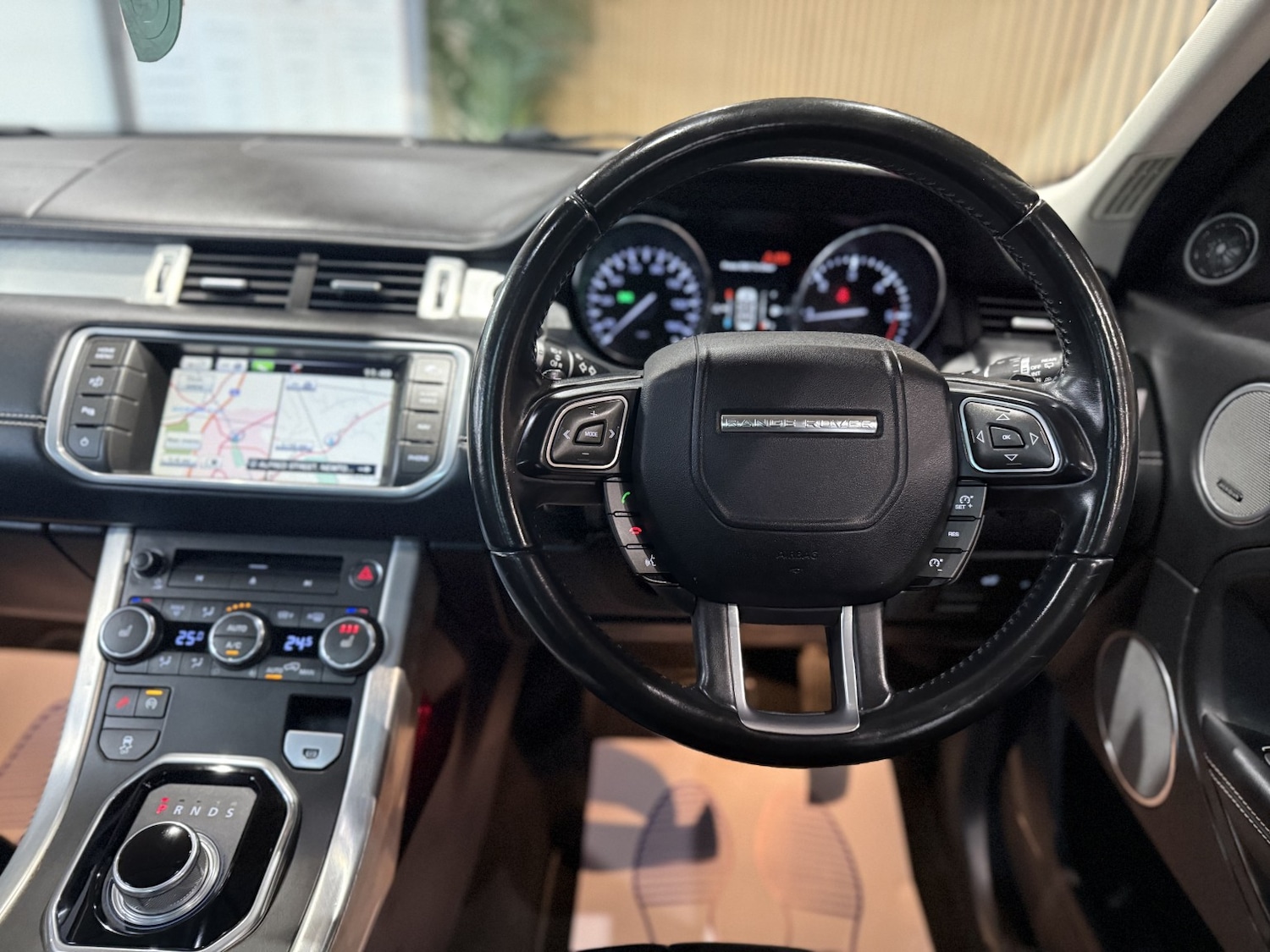 Used Land Rover Range Rover Evoque 2014 for sale - 77478100: Photo 17