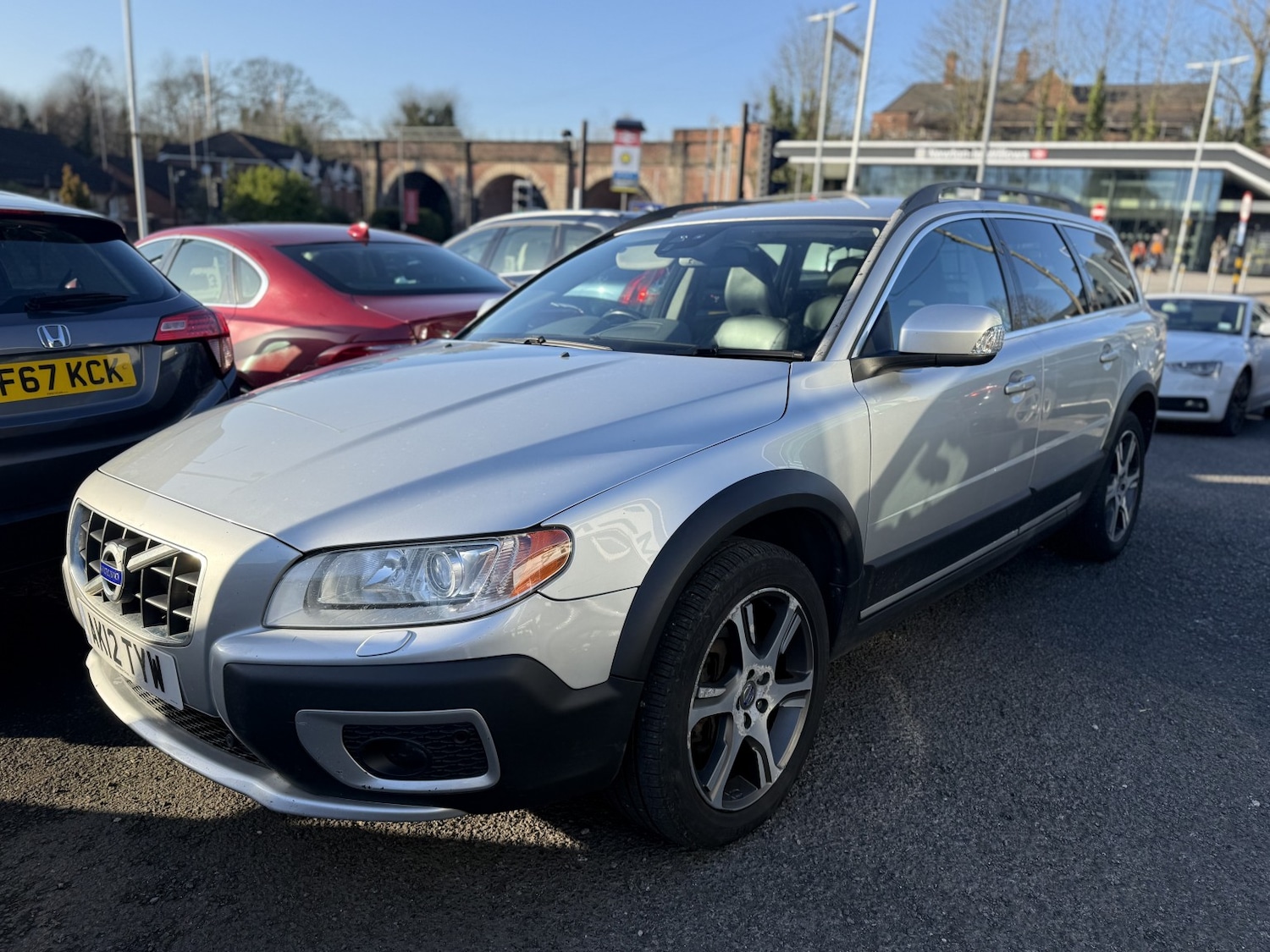 Used Volvo XC70 2012 for sale - 77735825: Photo 1