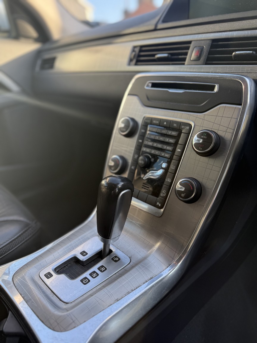 Used Volvo XC70 2012 for sale - 77735825: Photo 11