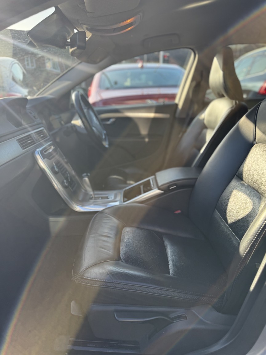 Used Volvo XC70 2012 for sale - 77735825: Photo 17