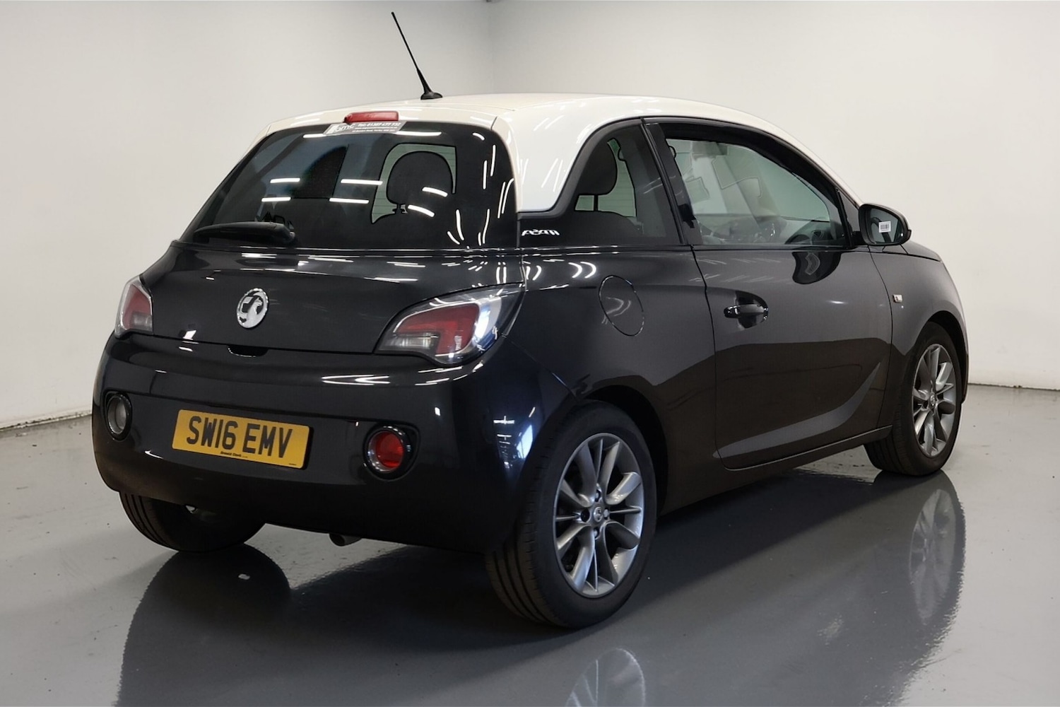 Used Vauxhall ADAM 2016 for sale - 77954022: Photo 5