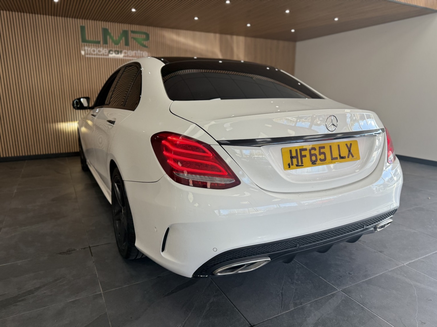Used Mercedes-Benz C Class 2015 for sale - 76376900: Photo 6