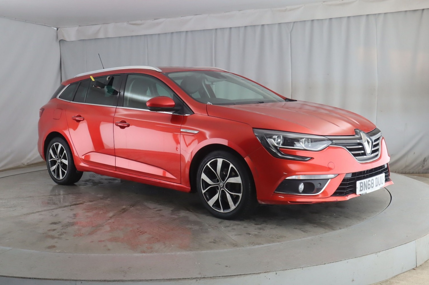 Used Renault Megane 2018 for sale - 76547947: Photo 1
