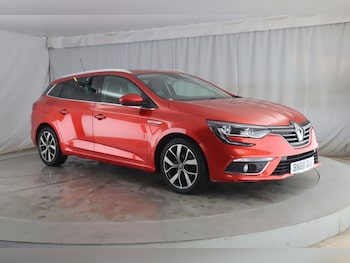 Used Renault Megane 2018 for sale - 76547947: Photo