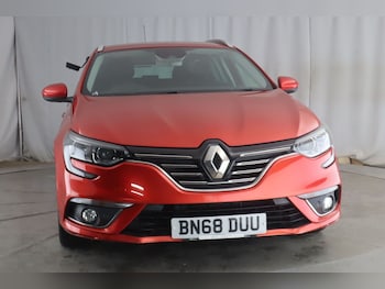Used Renault Megane 2018 for sale - 76547947: Photo