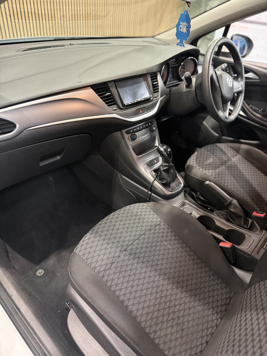 Used Vauxhall Astra 2017 for sale - 77385263: Photo 6