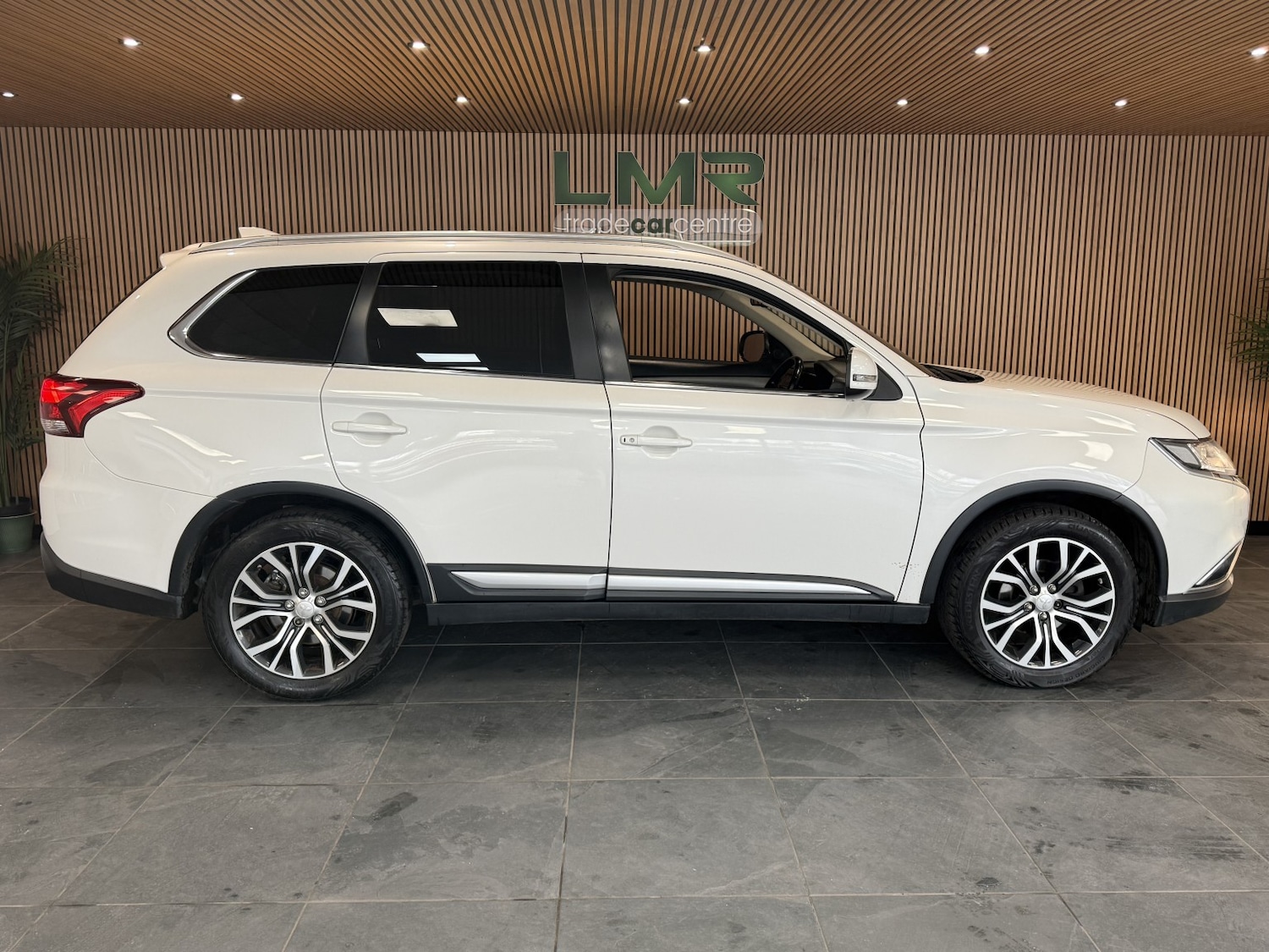 Used Mitsubishi Outlander 2017 for sale - 78045498: Photo 5