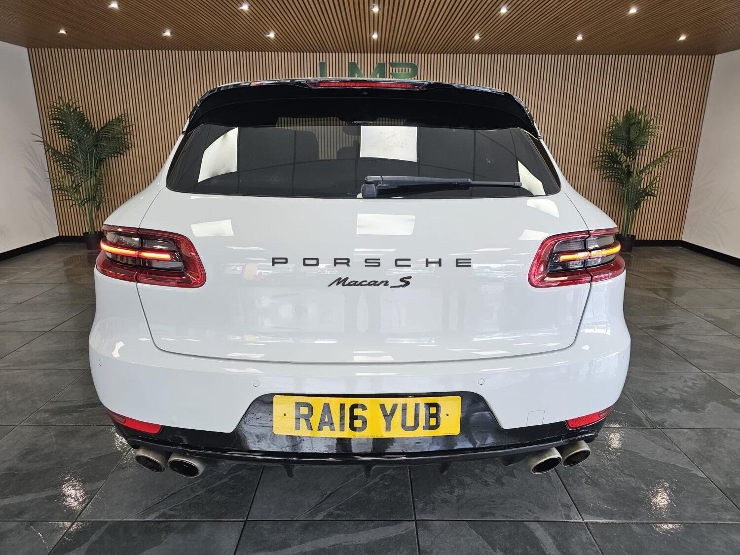 Used Porsche Macan 2016 for sale - 76174098: Photo 10