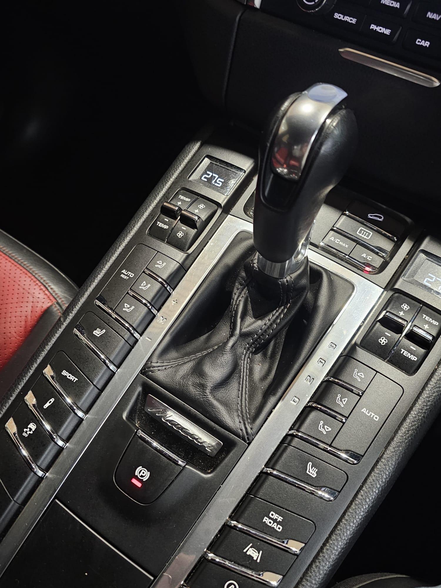 Used Porsche Macan 2016 for sale - 76174098: Photo 37