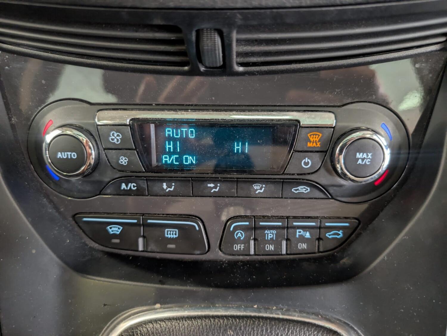 Used Ford Kuga 2015 for sale - 76794505: Photo 24