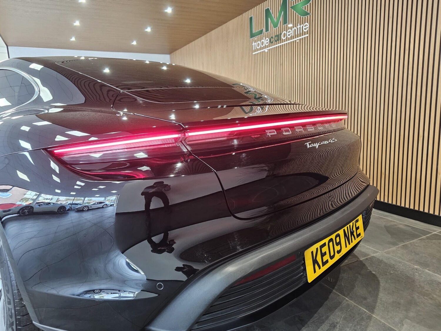 Used Porsche Taycan 2020 for sale - 78131607: Photo 12