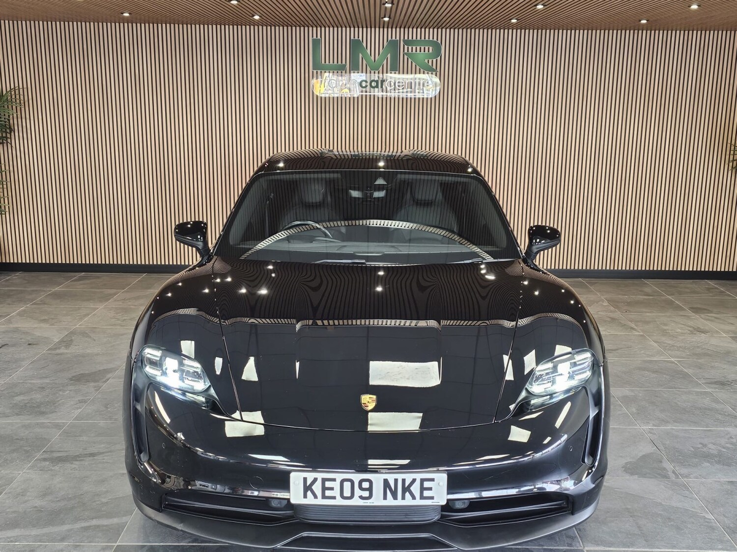 Used Porsche Taycan 2020 for sale - 78131607: Photo 15