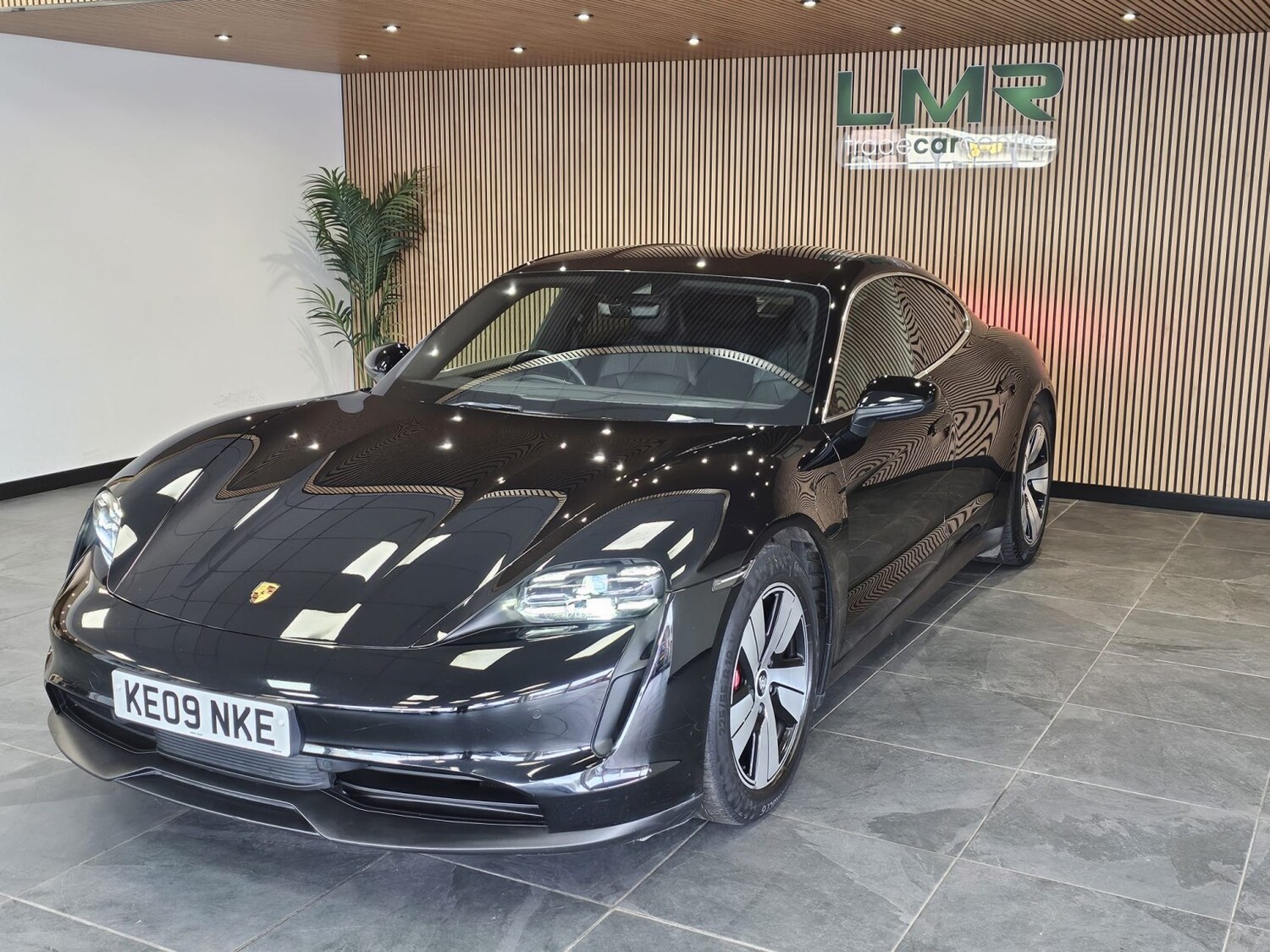 Used Porsche Taycan 2020 for sale - 78131607: Photo 16