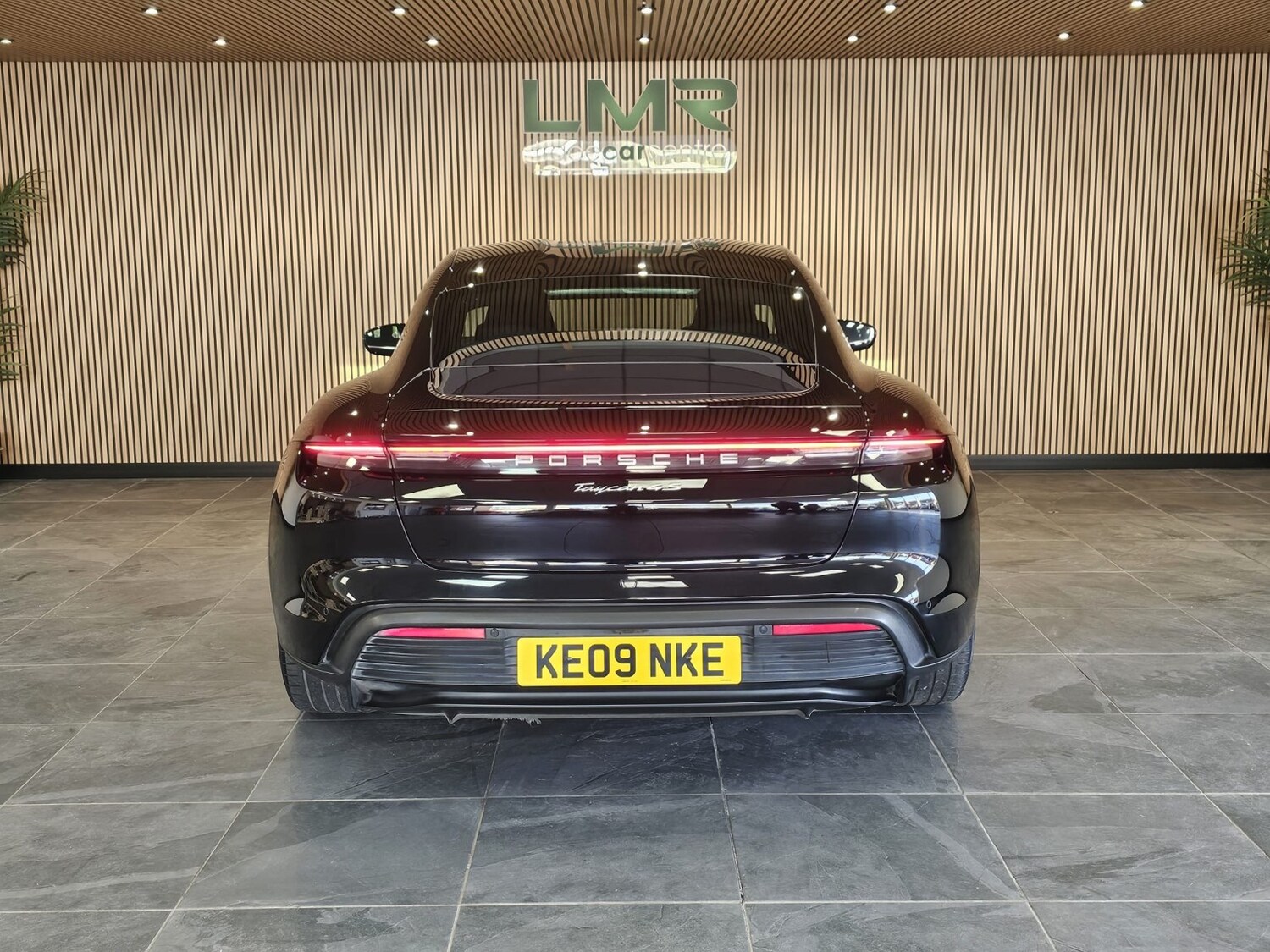 Used Porsche Taycan 2020 for sale - 78131607: Photo 17