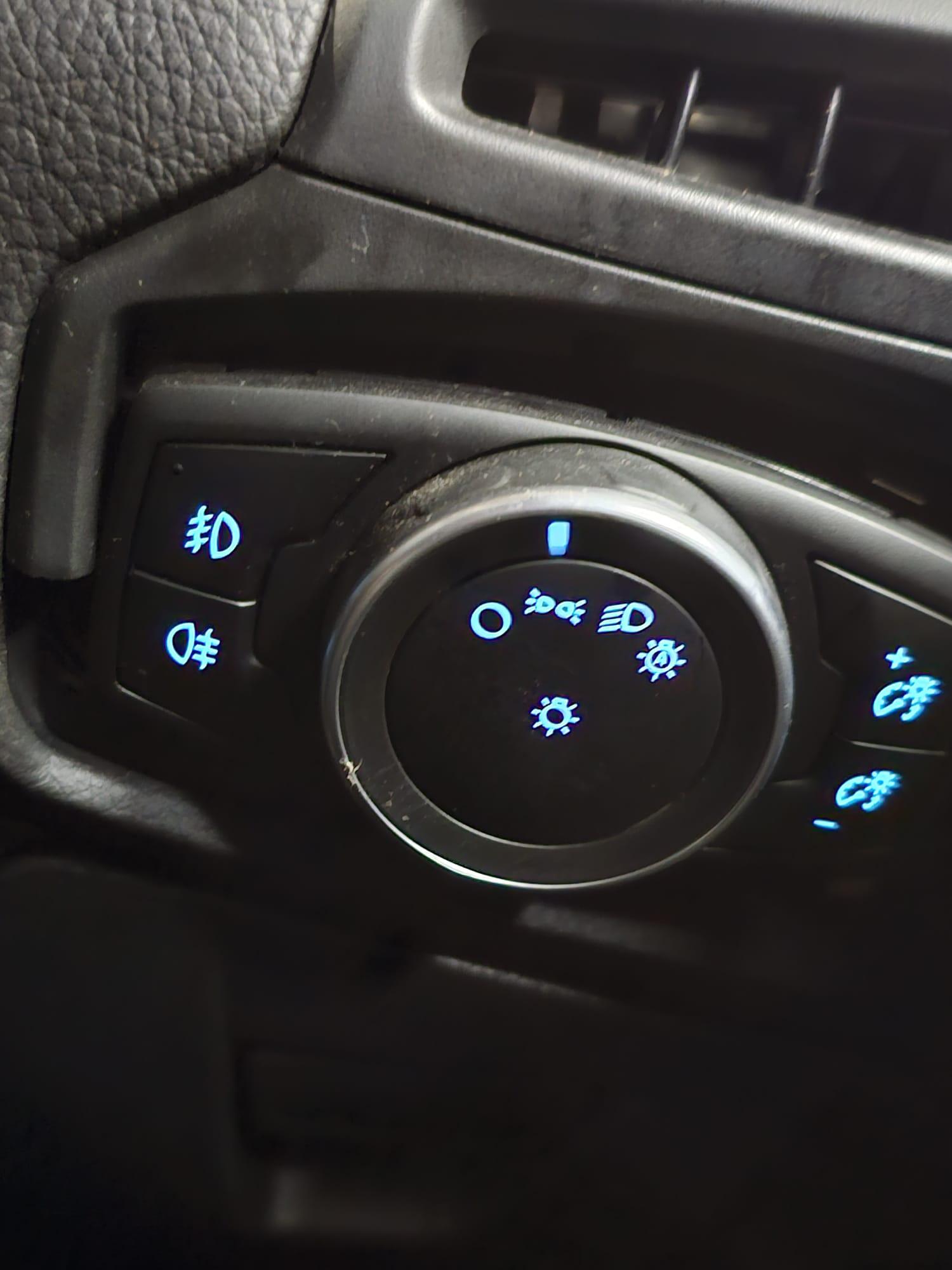 Used Ford Focus 2015 for sale - 76225293: Photo 28